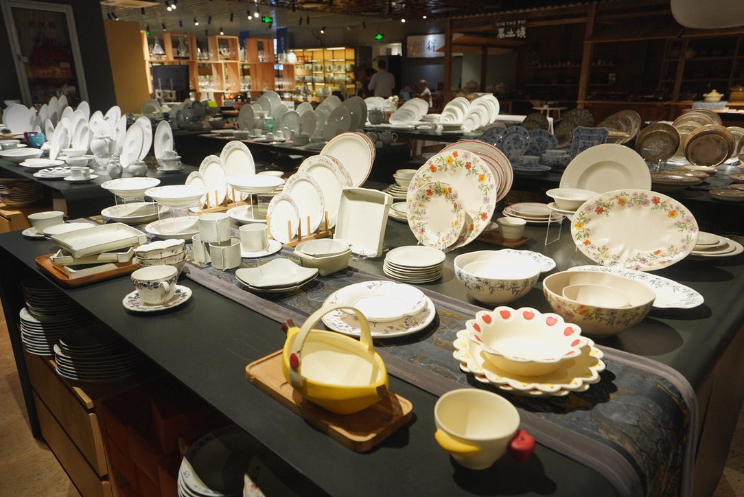 Hotel tableware collection